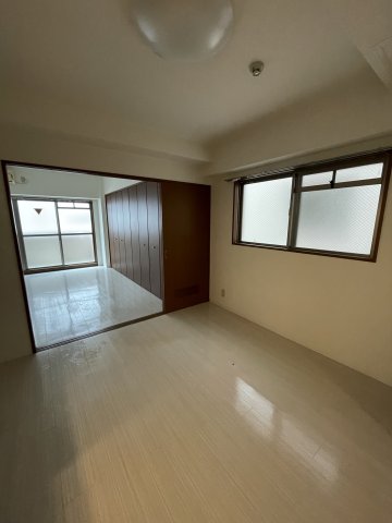 居室・リビング　(参考)同マンション同間取り他部屋の写真