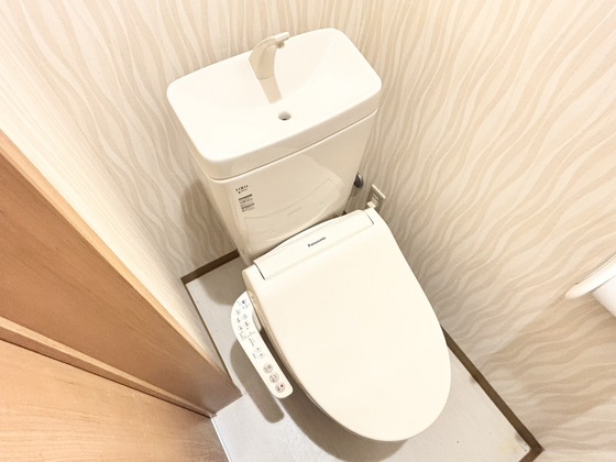 トイレ　シャワー付きトイレ