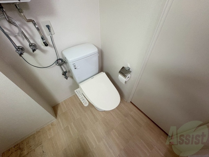 トイレ　トイレです。ウォシュレット付を探している方、おすすめです。