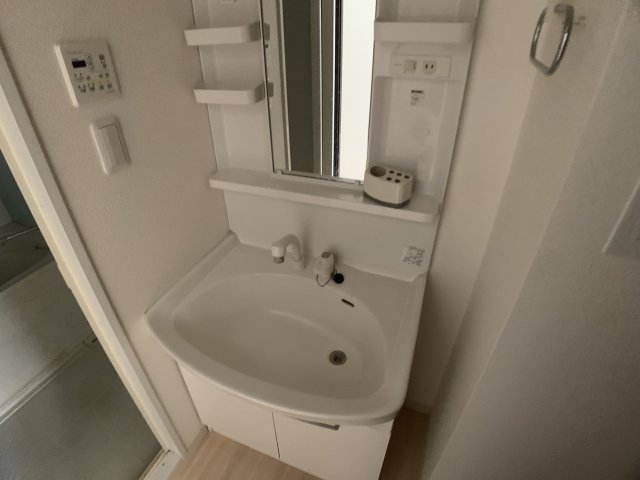 洗面設備　独立洗面台付きでおすすめです