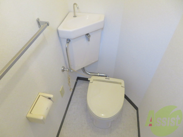 トイレ　こちらはトイレです。清潔感があり、安心して使用できます。