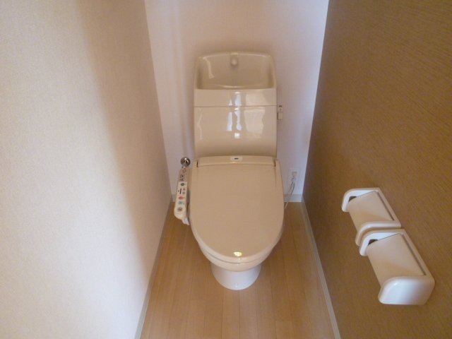 トイレ　シャワー付トイレ