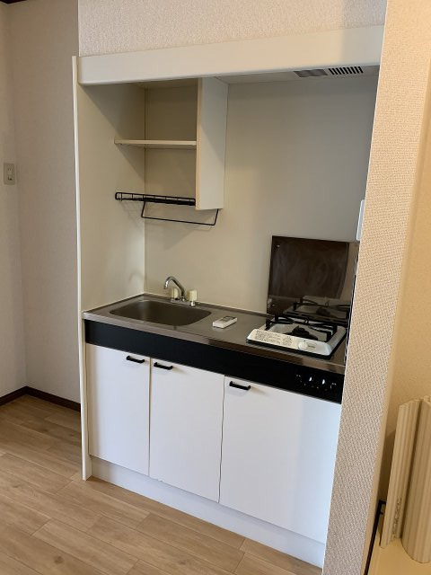 キッチン　壁付けキッチンでスペースを最大限有効活用できます！