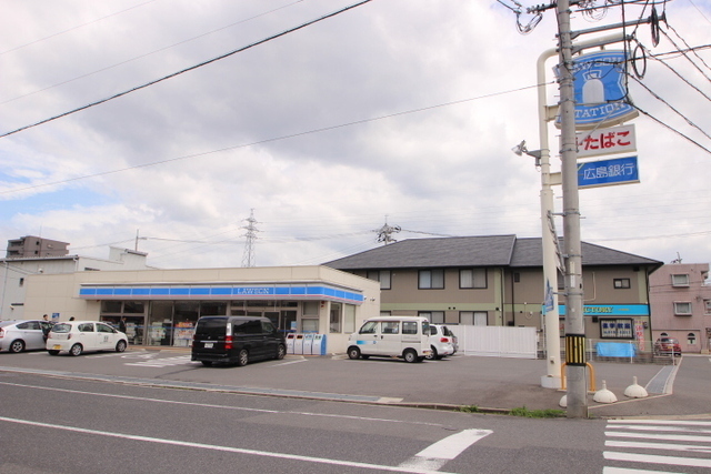 コンビニ　ローソン（コンビニ）まで481m