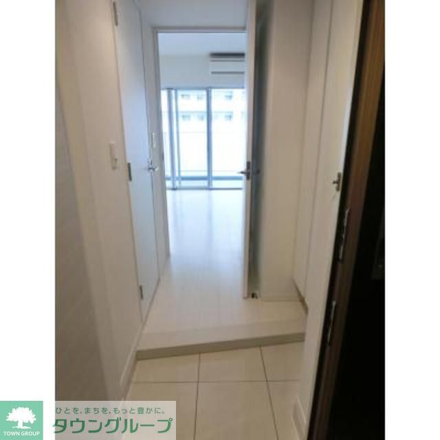 玄関　※写真は同タイプ住戸です。