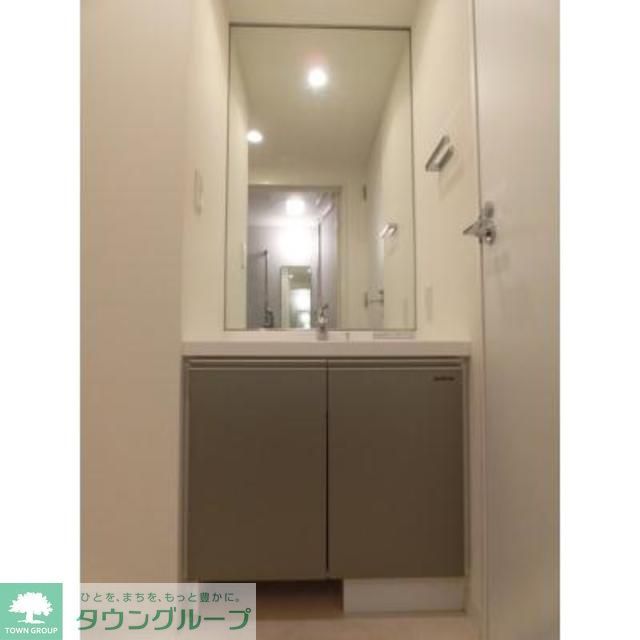 洗面設備　※写真は同タイプ住戸です。