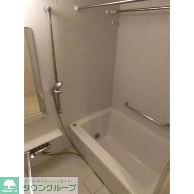 バス・シャワールーム　※写真は同タイプ住戸です。