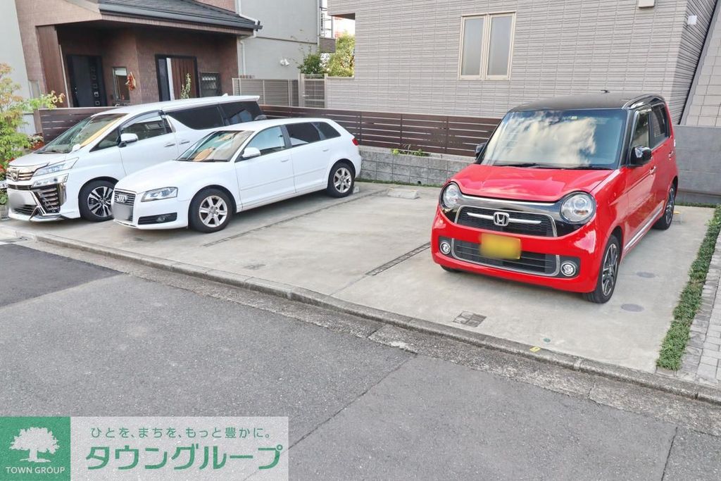 駐車場　駐車場