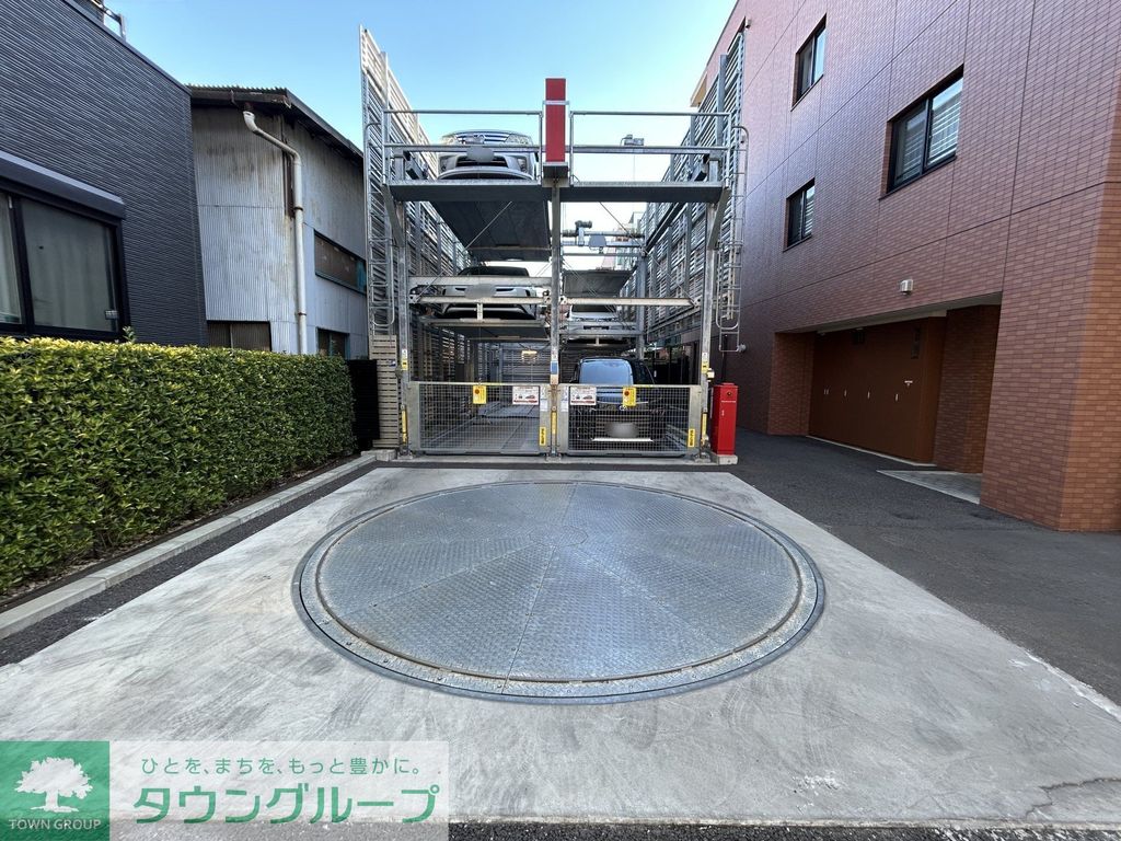 駐車場　駐車場
