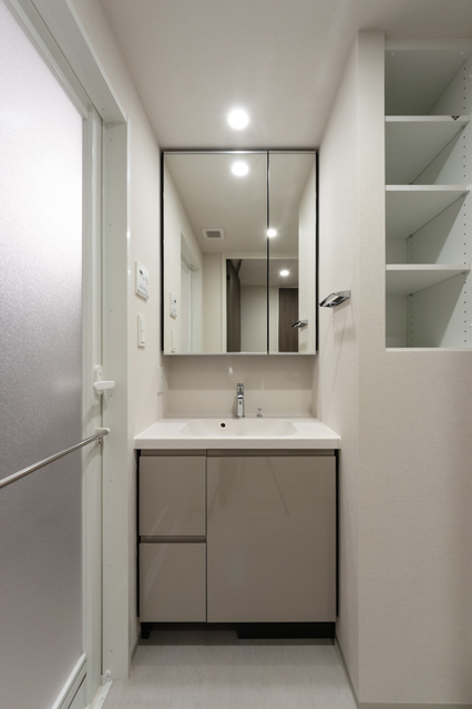 洗面設備　※写真は同タイプ住戸です。