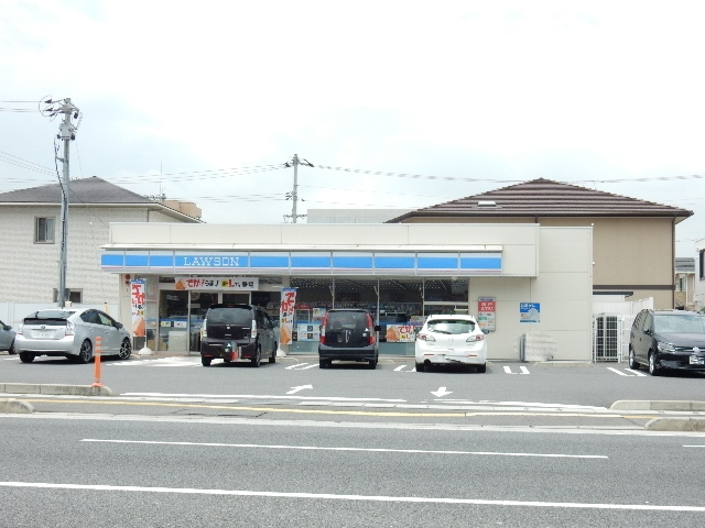 コンビニ　ローソン大供本町店（コンビニ）まで244m