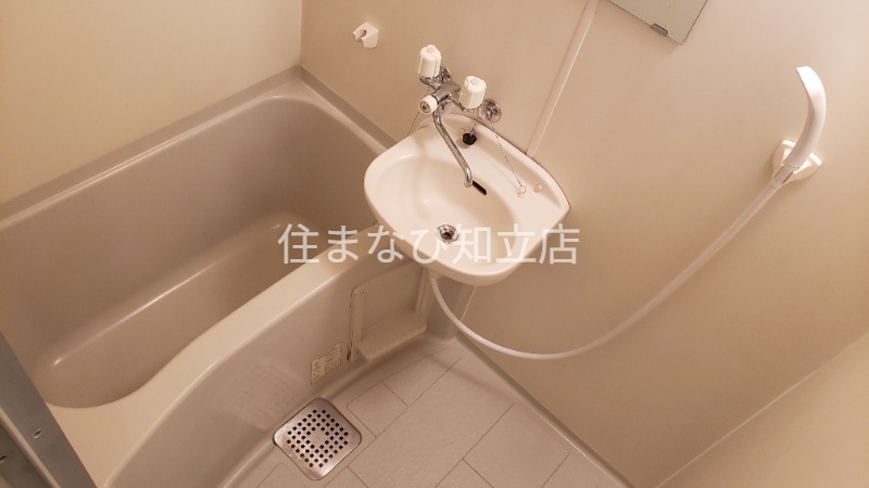 バス・シャワールーム　同型別部屋写真