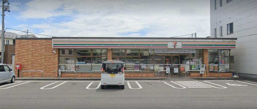 コンビニ　セブンイレブン北上駅東口店（コンビニ）まで628m