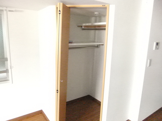 収納　※他部屋の写真です。
