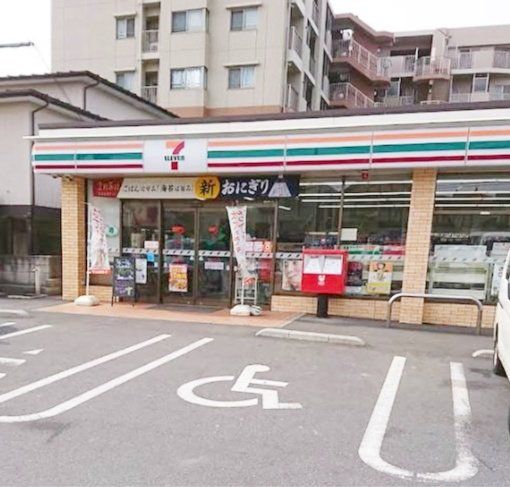 コンビニ　セブンイレブン草加氷川北店（コンビニ）まで360m