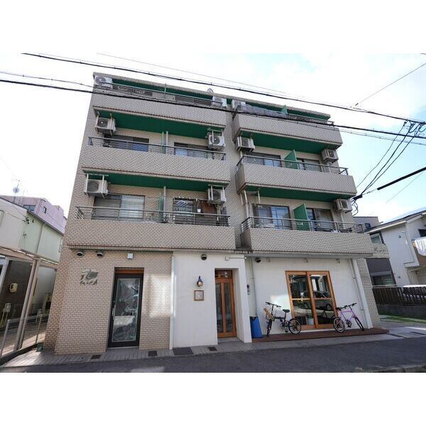 建物外観　タイル張りのオシャレな外観です
