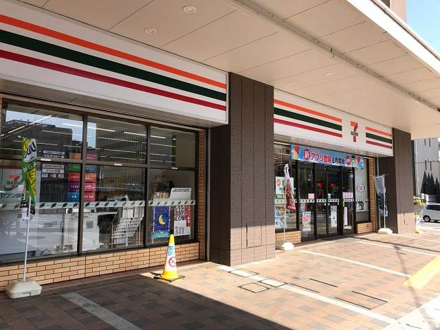 コンビニ　セブンイレブン大津駅前店（コンビニ）まで219m