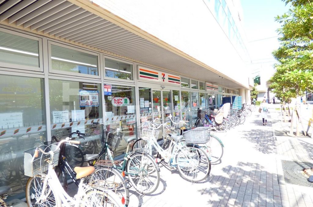 コンビニ　セブンイレブン　荒川新三河島駅前店（コンビニ）まで110m