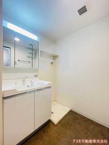 洗面設備　同マンション別部屋参考写真