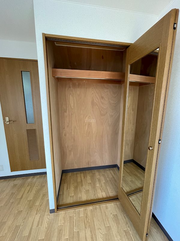 収納　違うお部屋の写真です。ご参考までに
