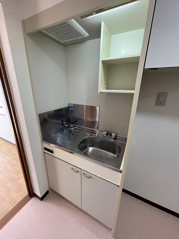 キッチン　違うお部屋の写真です。ご参考までに