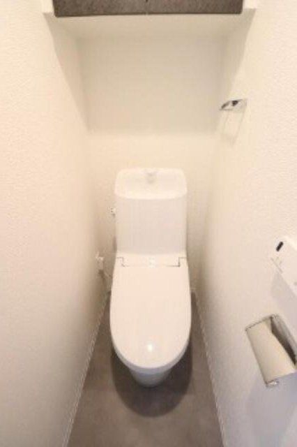 トイレ　※同タイプの別のお部屋です。