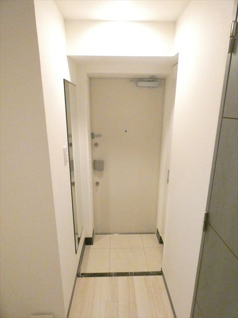 玄関　※他号室参考写真です。
