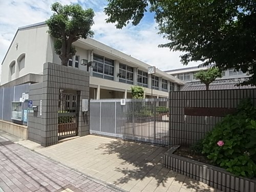 小学校　神戸市立真陽小学校（小学校）まで227m