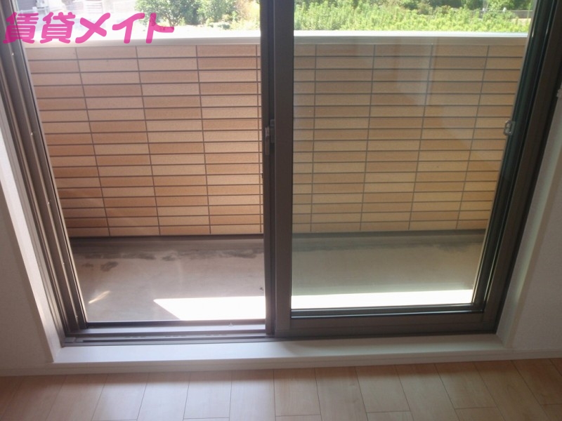 バルコニー　同型部屋写真です。