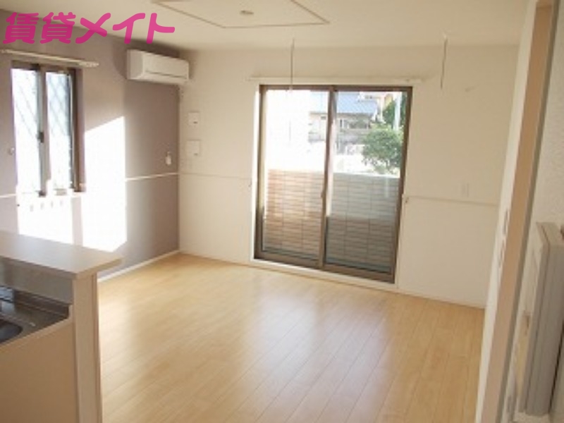 居室・リビング　同型部屋写真です。