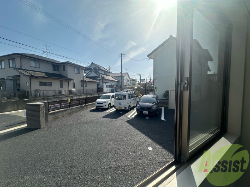 バルコニー　バルコニーはございませんが、陽当たりは良さそうですね。