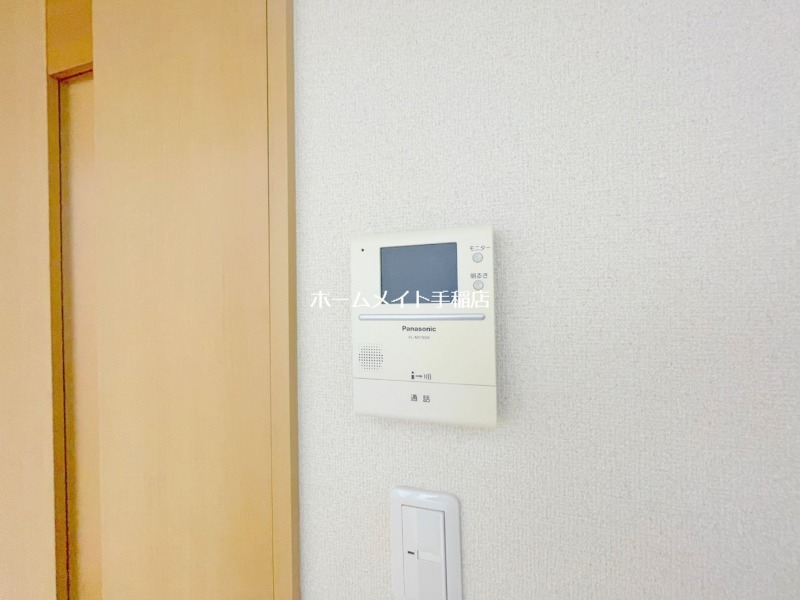 セキュリティ　モニター付きインターホンで安心です♪