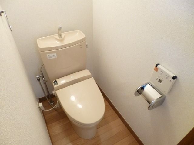 トイレ　★温水洗浄便座付き★