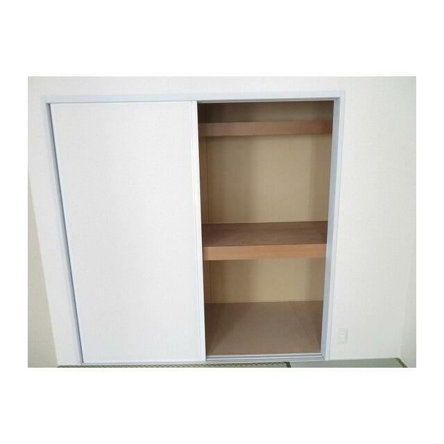 収納　押入れ
