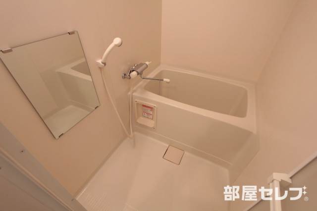 バス・シャワールーム　きれいなバスルーム