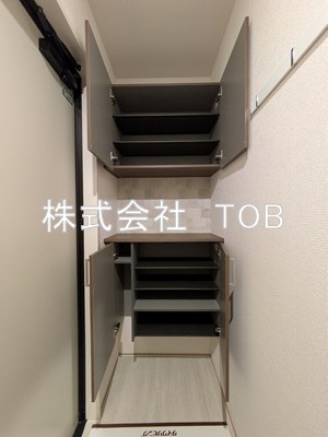 玄関　シューズボックス