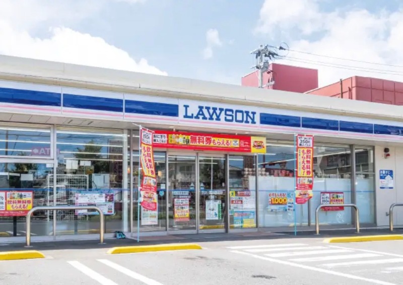 コンビニ　ローソン唐津東城内店（コンビニ）まで210m