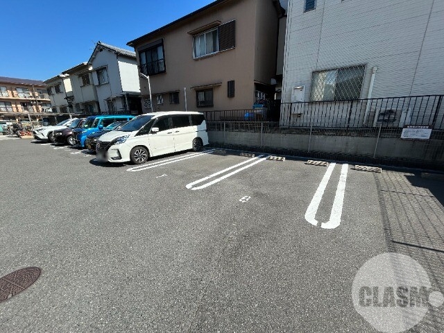 駐車場　敷地内駐車場