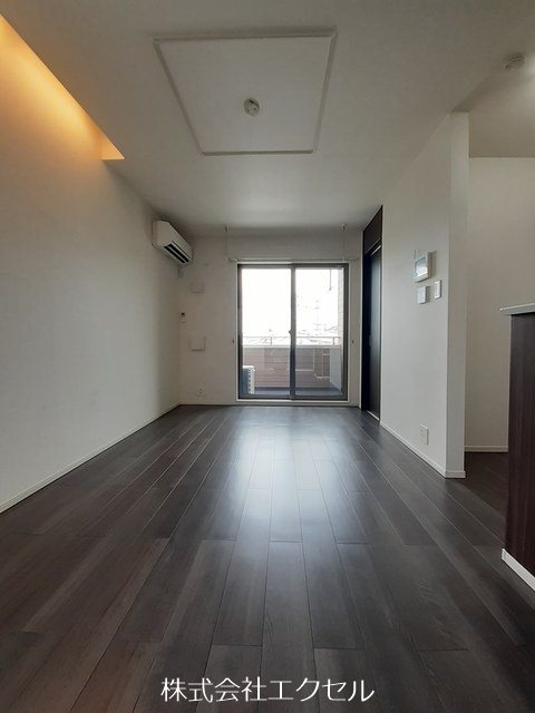 居室・リビング　日当たり良好で明るいお部屋です。