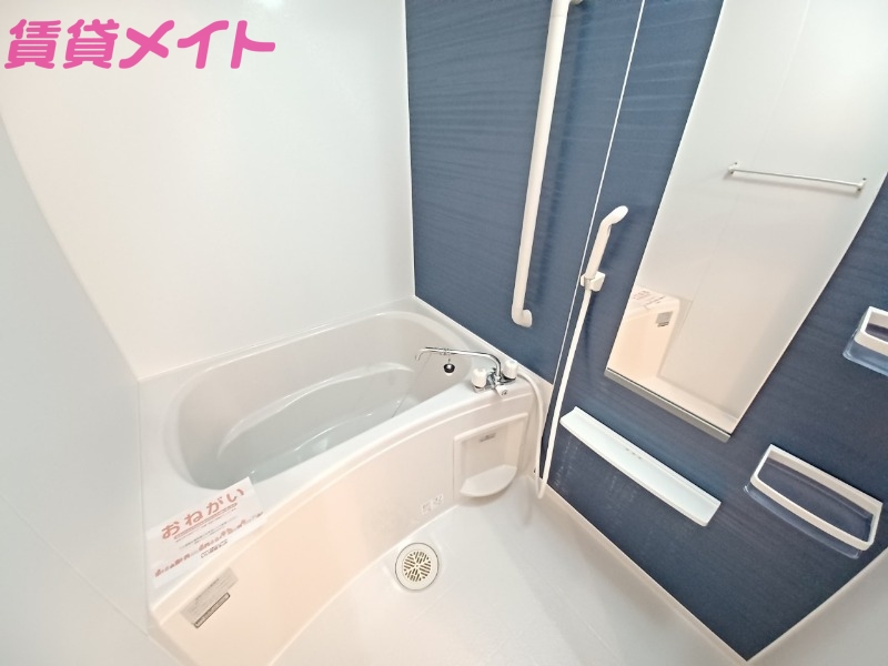 バス・シャワールーム　同型参考写真