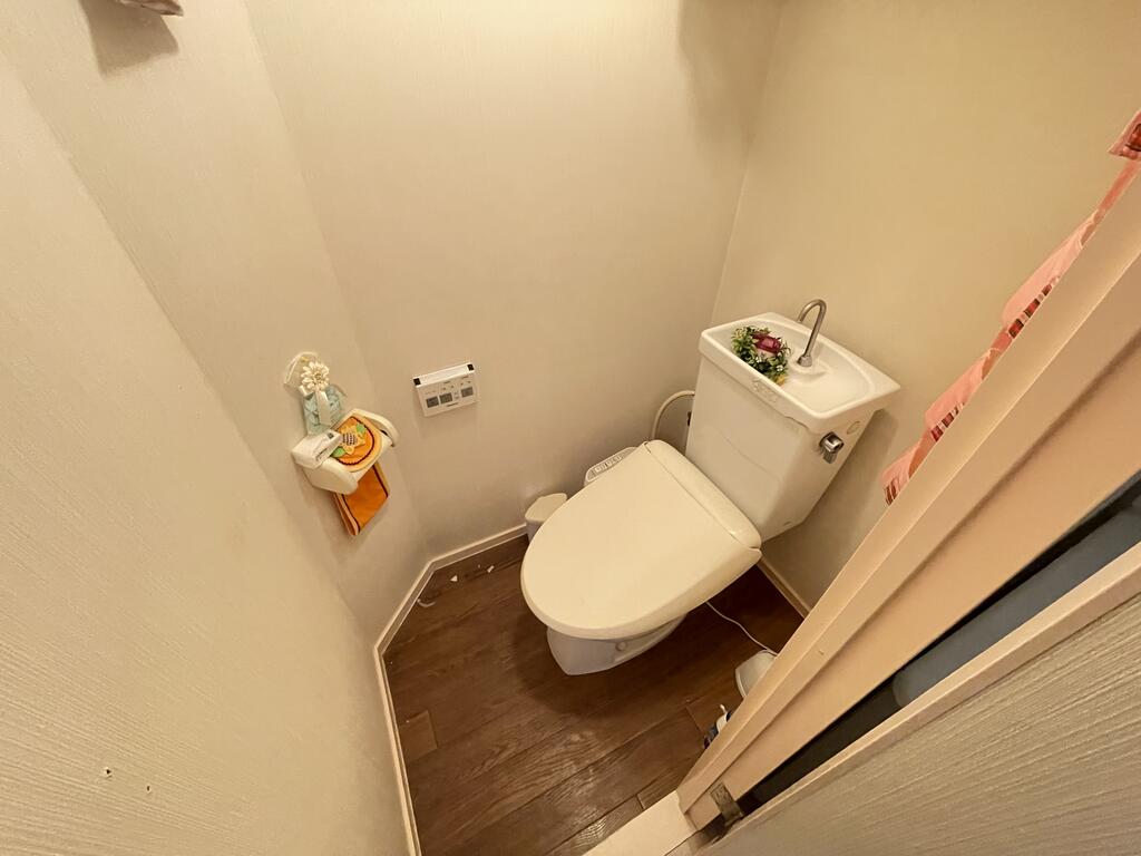 トイレ　ウォシュレット
