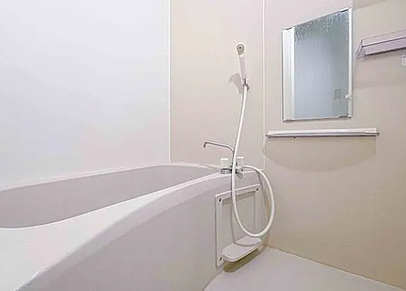 バス・シャワールーム　別部屋の画像を使用しております。