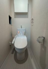 トイレ　清潔感のあるトイレです