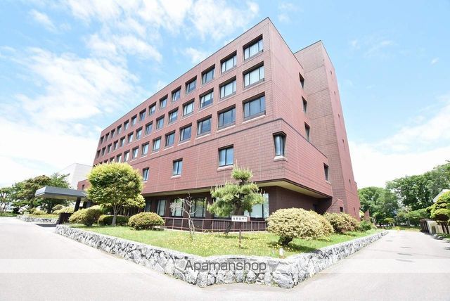 その他　函館地方裁判所（その他）まで484m