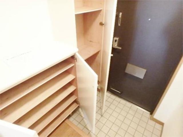 その他設備　収納たっぷり玄関