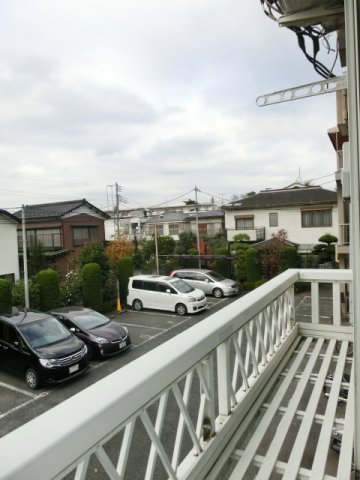 バルコニー　洗濯物よく乾きます。