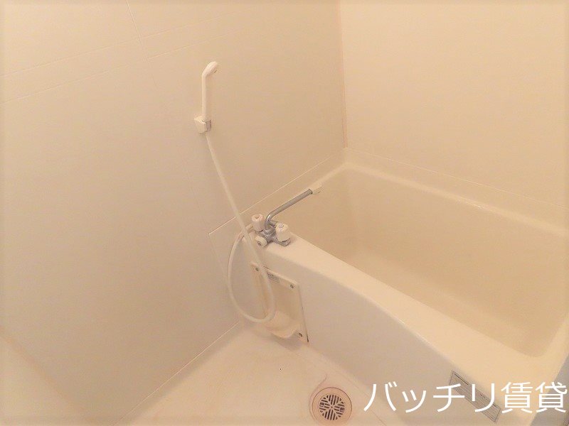 バス・シャワールーム　※写真は同型タイプの為現状を優先いたします