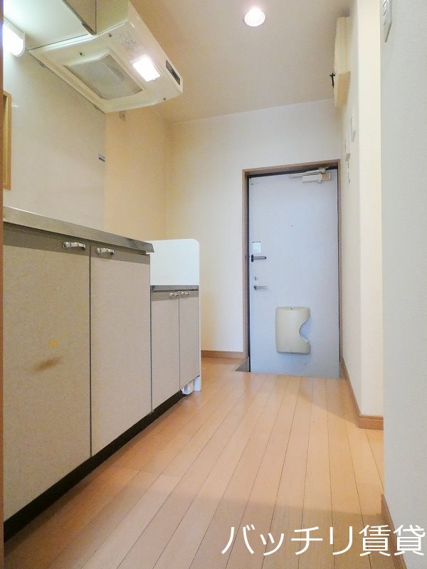 玄関　※写真は同型タイプの為現状を優先いたします