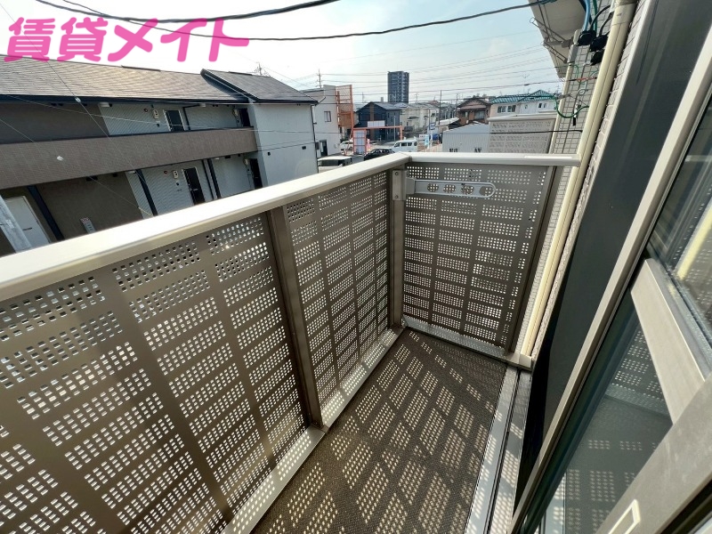 バルコニー　同物件別部屋写真