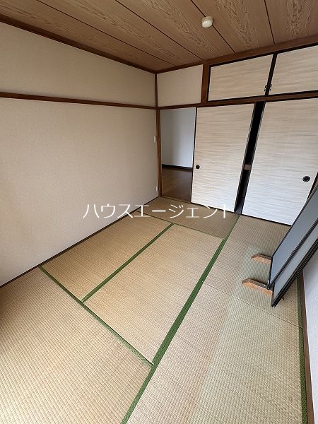 洗面設備　洗面化粧台です。※参考画像